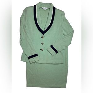 Vintage St John Knit Collection Celadon Green & Navy Jacket & Skirt Suit Sz 2 4